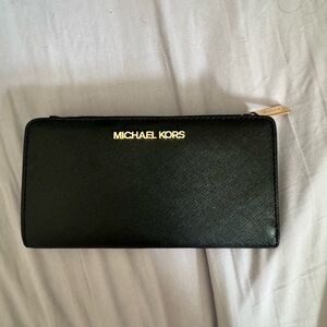 Michael Kors Black Jet Set Travel Continental Leather Wallet